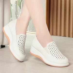 Mom Shoes Summer Single Shoes Breathable Middle-Aged Elderly Women's Shoes Soft Sole Comfortable Hole Shoes Wedge Leather Shoes